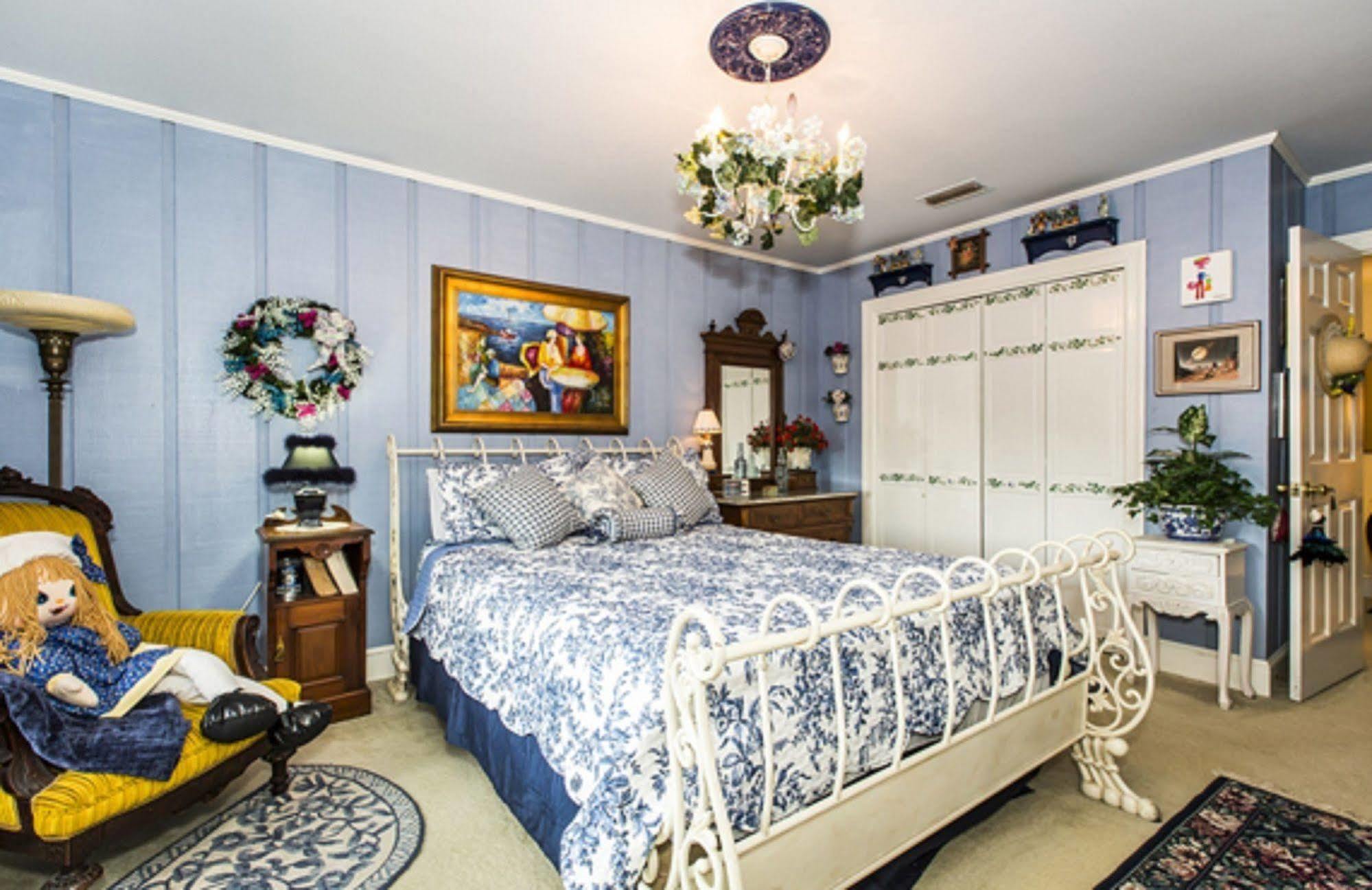 Matthews Manor Bed & Breakfast Extérieur photo