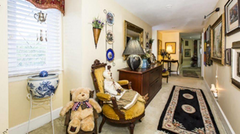Matthews Manor Bed & Breakfast Extérieur photo