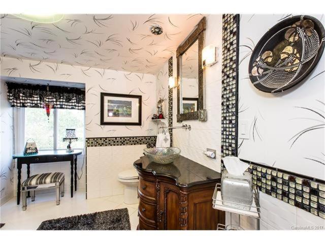 Matthews Manor Bed & Breakfast Extérieur photo